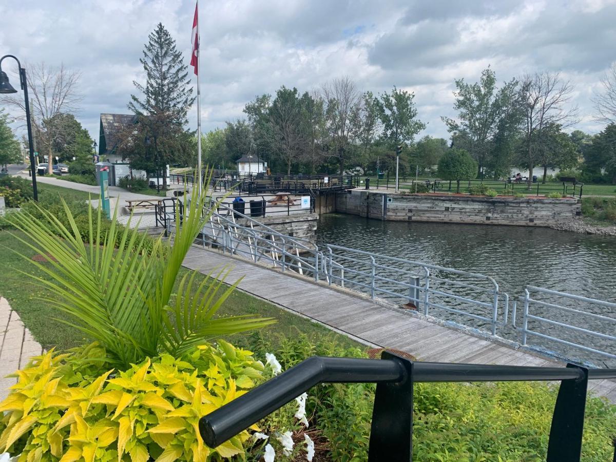 Flotel St-Jean-Sur-Richelieu Saint-Jean-sur-Richelieu ภายนอก รูปภาพ